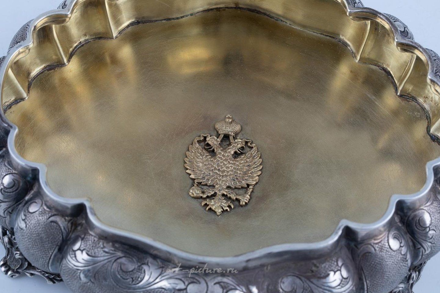 Русское серебро , Серебряная шкатулка с двуглавым орлом