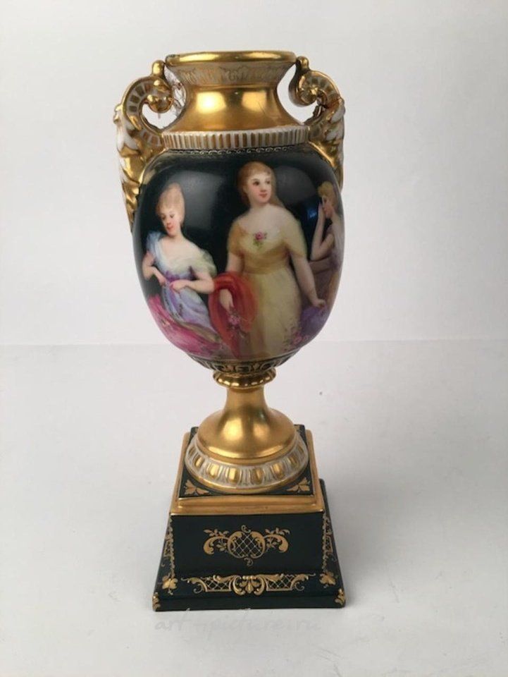 Royal Vienna , Уникальная ручная роспись на вазе Royal Vienna