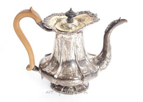 Русское серебро, Кофейник из русского серебра рифленой формы