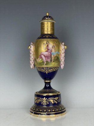 Royal Vienna,  {obj.name}}